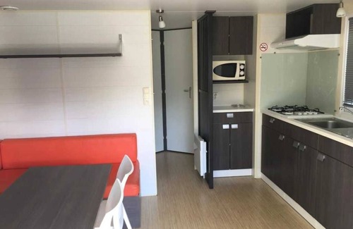 Lansargues House | Camping 4 étoiles - Piscine - ccbahdg
