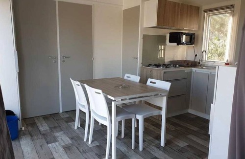 Pressignac House | Camping 4 étoiles - Piscine - ccbbghi