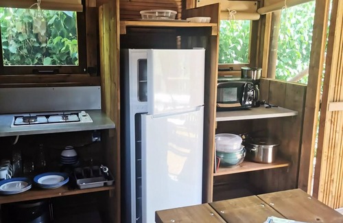 Cormoranche-sur-Saone House | Camping du Lac* - Lodge Tent 3 Rooms 4 People Without sanitary facilities