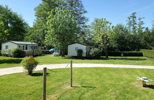 Rogny-les-Sept-Ecluses RV Rental | Camping des Lancieres