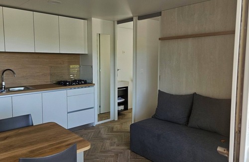 Jezera Apartment | Camping Jezera Lovišća