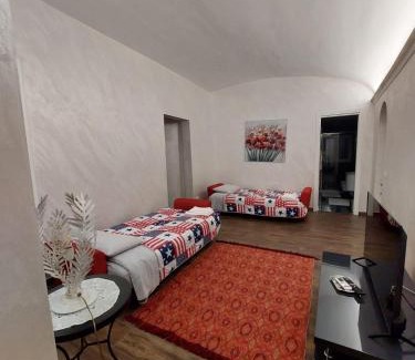 Rione VII Regola Apartment | Campo de’ Fiori on vacation with class