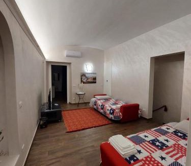Rione VII Regola Apartment | Campo de’ Fiori on vacation with class