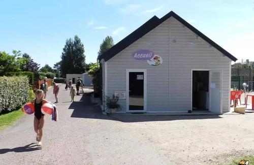 Quettehou House | Campsite Le Rivage* - Bungalow Tit home Wood 3 Rooms 4 People Without Sanitary