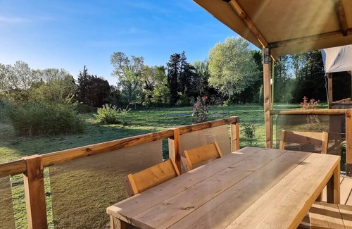 Graveson House | Campsite Les Micocouliers * - Lodge Kenya 5 people