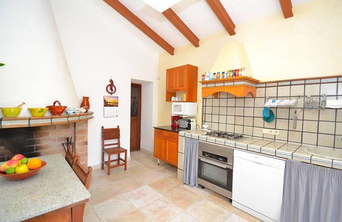 Lloret de Vistalegre Villa | Can Blanc 018 rustic finca with private pool, air conditioning, terrace and barbecue