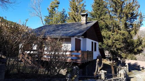 Neva House | Can Serraima, Casa rural a prop de la Cerdanya