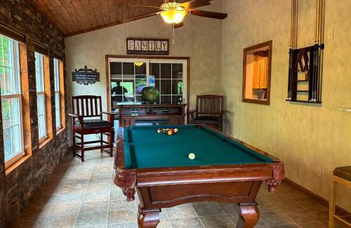 Maggie Valley House | Can't Bear to Leave Mountain House