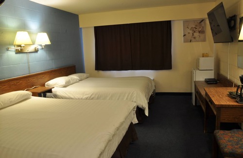 Lillooet Hotel | Canadas Best Value Inn Mile 0