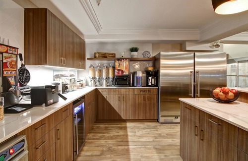 Brooks Hotel | Canalta Brooks