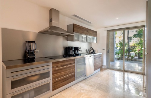 Playa Mujeres Apartment | Cancun 2 BR Luxury Vila with Resort Amenities
