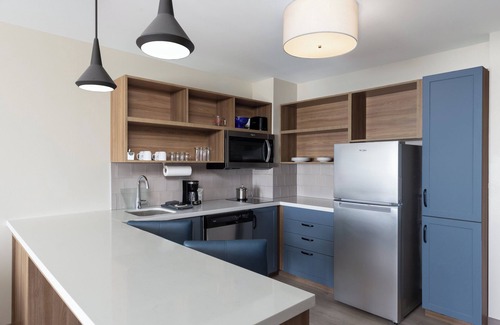 McPherson Hotel | Candlewood Suites Mcpherson by IHG