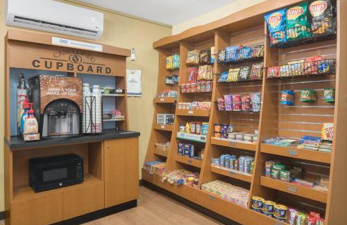 Crabtree Hotel | Candlewood Suites Raleigh Crabtree by IHG