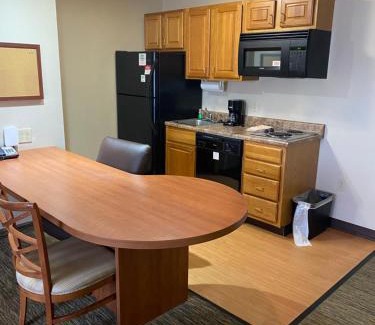 Williamsport Hotel | Candlewood Williamsport by IHG