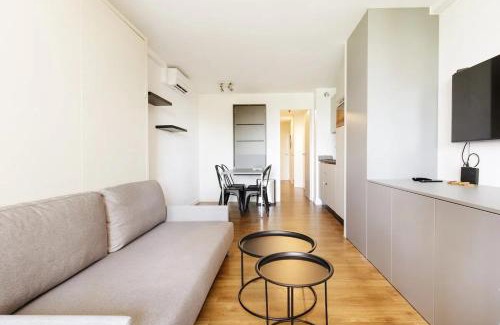 Cannes La Bocca Apartment | Cannes Vue Mer, Piscine, Plage