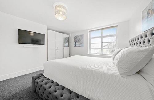 Canning Town Apartment | Canning Town Modern 2 Bedroom Apartment Excel Centre, Canary Wharf, City Airport