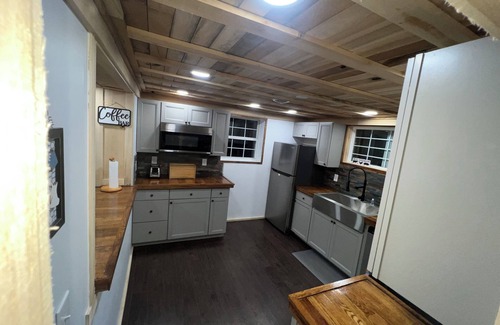Springfield House | Cannon Cliffside River Retreat- FREE WIFI