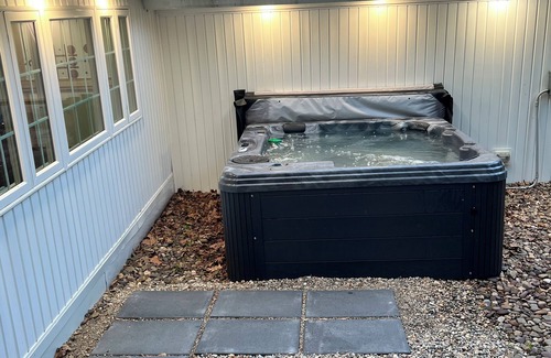 Springfield House | Cannon Cliffside River Retreat- FREE WIFI