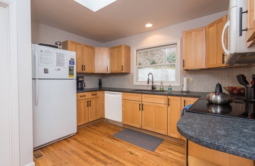 Montreat House | Canopy Bliss I Mountain Views I Close to hiking
