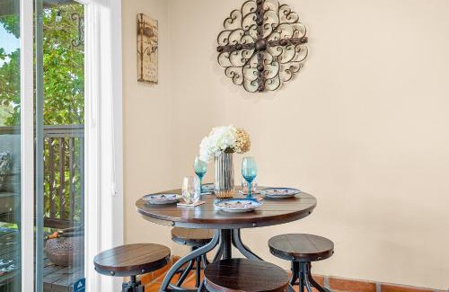 Bay Park House | Canyon Palms