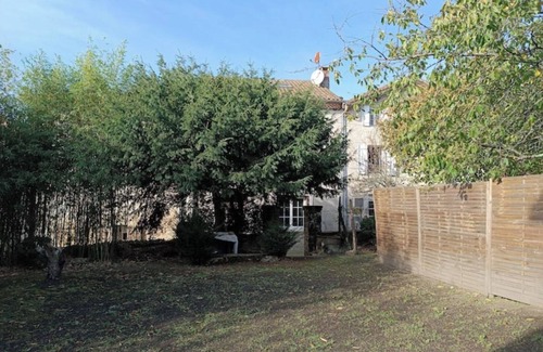 Champniers-et-Reillac House | Cap Nature - Maison T3 Confort/relaxation 7/8 Personnes