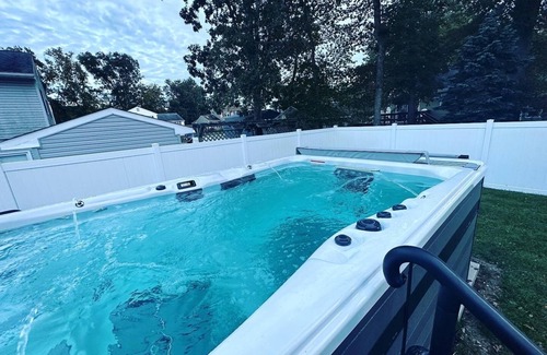 Town Bank House | Cape May Heated Swim Spa Oasis Sleeps 8, Dog & EV Friendly