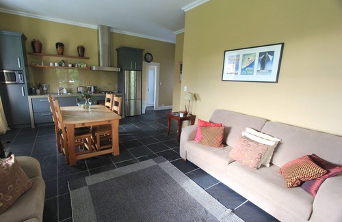 Waimarama Cottage | Cape South Cottage - delightful country cottage with Pacific ocean views