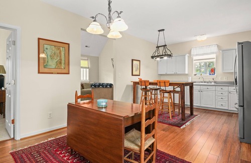 Capeville House | Capeville Cottage - modern comfort close to Cape Charles!