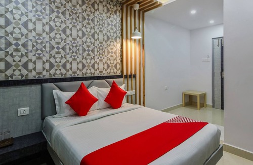 Kompally Hotel | Capital O 23322 Hoysala Inn