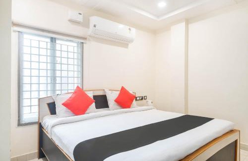 Guntur Hotel | Capital O Aditya Grand