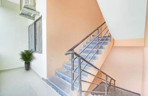Vanasthalipuram Hotel | Capital O Ragas Inn