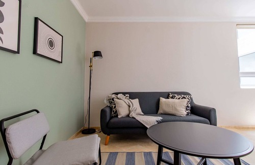 Los Morales Apartment | Capitalia | 2BR Elegance: Racine