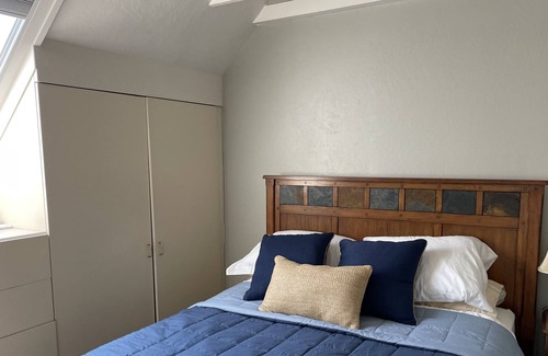 Capitola House | Capitola Cozy Cottage (30-day rental)