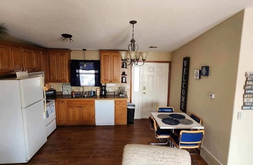 Osage Beach Apartment | Captain Bob’s Boathouse, LOTO