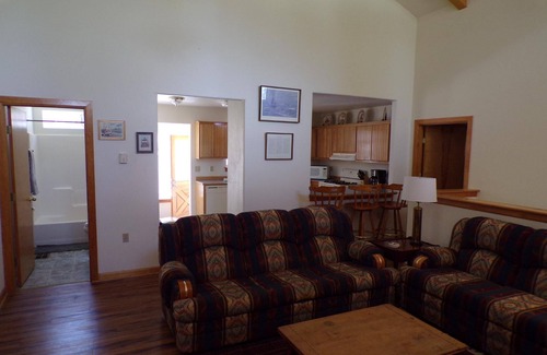 Cloudcroft Cabin | Captain's Cabin