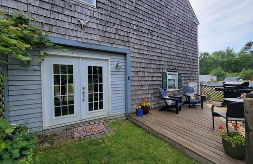 Searsport House | Captain's Quarters - Large one bed apartment