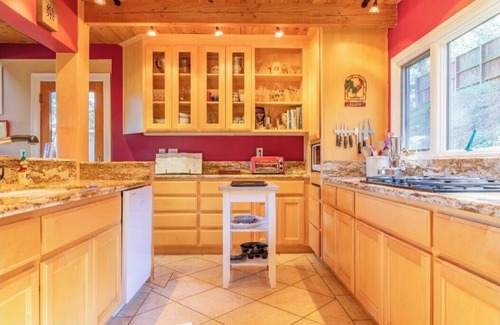 Muir Beach House | Captivating Muir Beach Home With Sweeping Views and Fast/Stable Wireless Wifi
