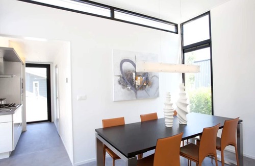 Velsen-Zuid House | Captivating with deco-fireplace