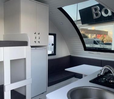 Tatvan Apartment | Caravan suit