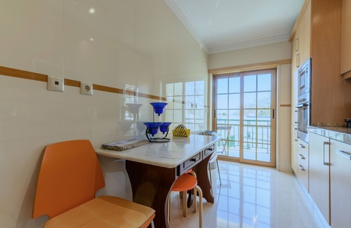 Carcavelos Apartment | CARCAVELOS BEACH. A wonderful 2 bedroom apartment