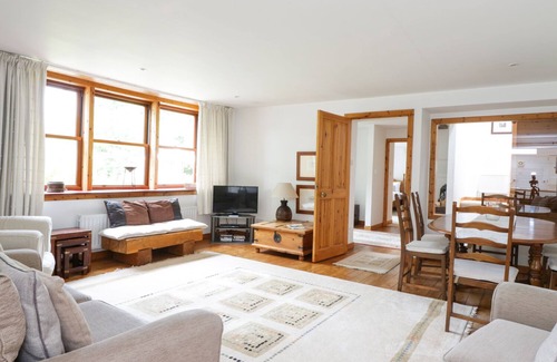 Murthill Cottage | CARDEAN MILL, pet friendly, character holiday cottage in Blairgowrie