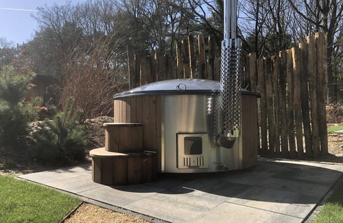 Wekerom House | Carefree enjoyment in a luxury lodge with Hottub and Sauna!