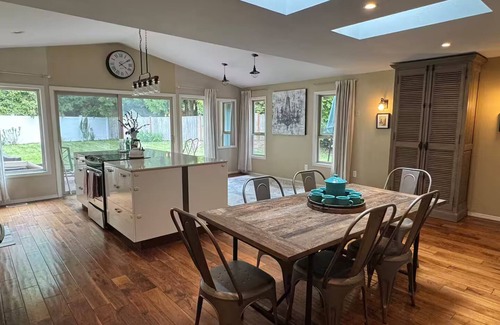 Bothell House | Carey’s Refuge House