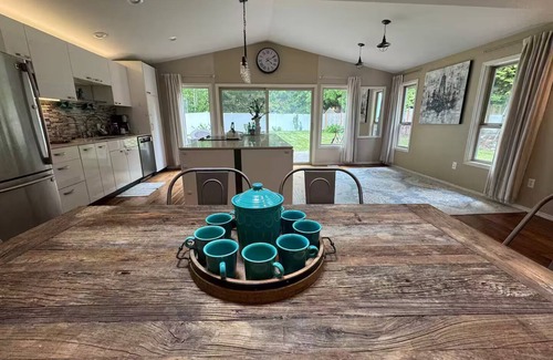 Bothell House | Carey’s Refuge House