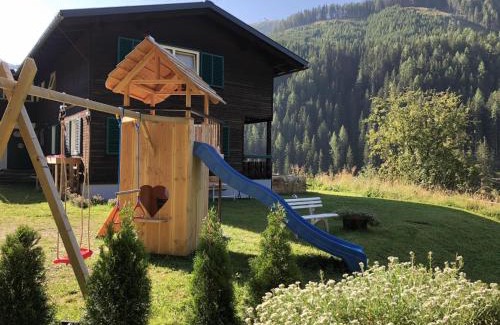 Innerkrems Villa | Carmaliva