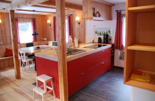 Innerkrems Villa | Carmaliva
