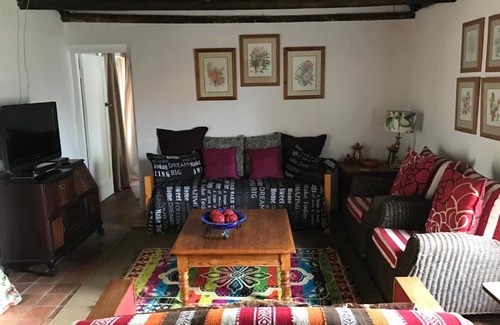 Bredasdorp House | Carneddie Cottage - main