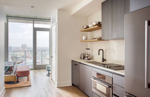 Travis Heights Condo | Carousel by AvantStay | Brand New Condo in Austin w/Amazing Amenities