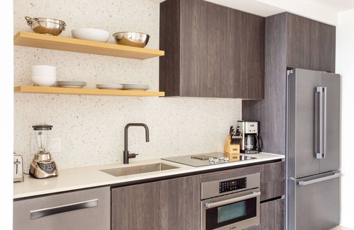 Travis Heights Condo | Carousel by AvantStay | Brand New Condo in Austin w/Amazing Amenities