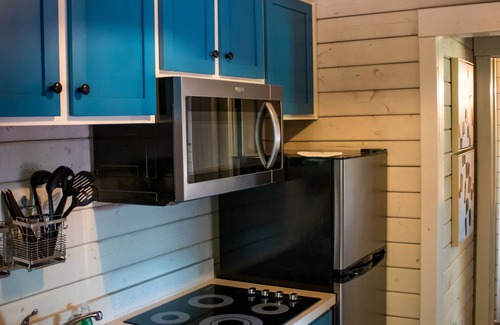 Charlotte Cabin | Carowinds Camp Wilderness